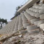 Chantier Obernai accès très difficile / création d&#8217;un pont pour le matériel / Création d&#8217;un mur de soutennement en taluflor (bac à fleurs) Hœœnheim 5