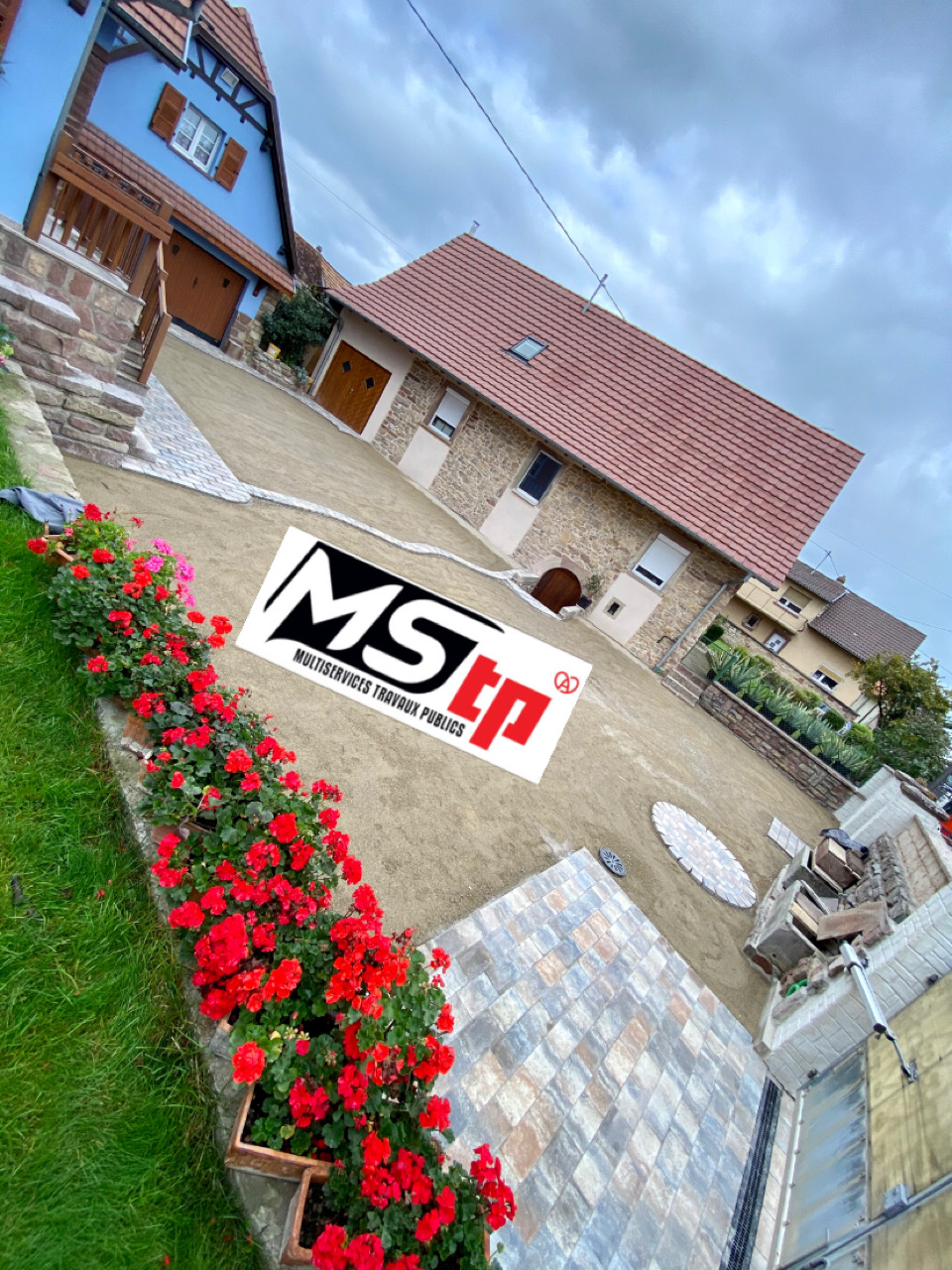 Singrist, terrassement / pavage / enrobé / bordure / marche bloc Saverne 1