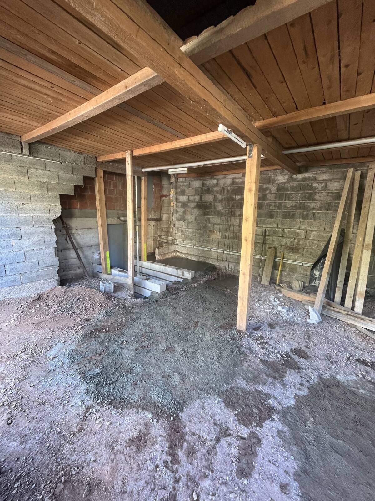 Chantier Lutzelhouse : Démolition / maçonnerie / escalier / mul aglo / terrassement et dallage dalle béton Bischheim 3