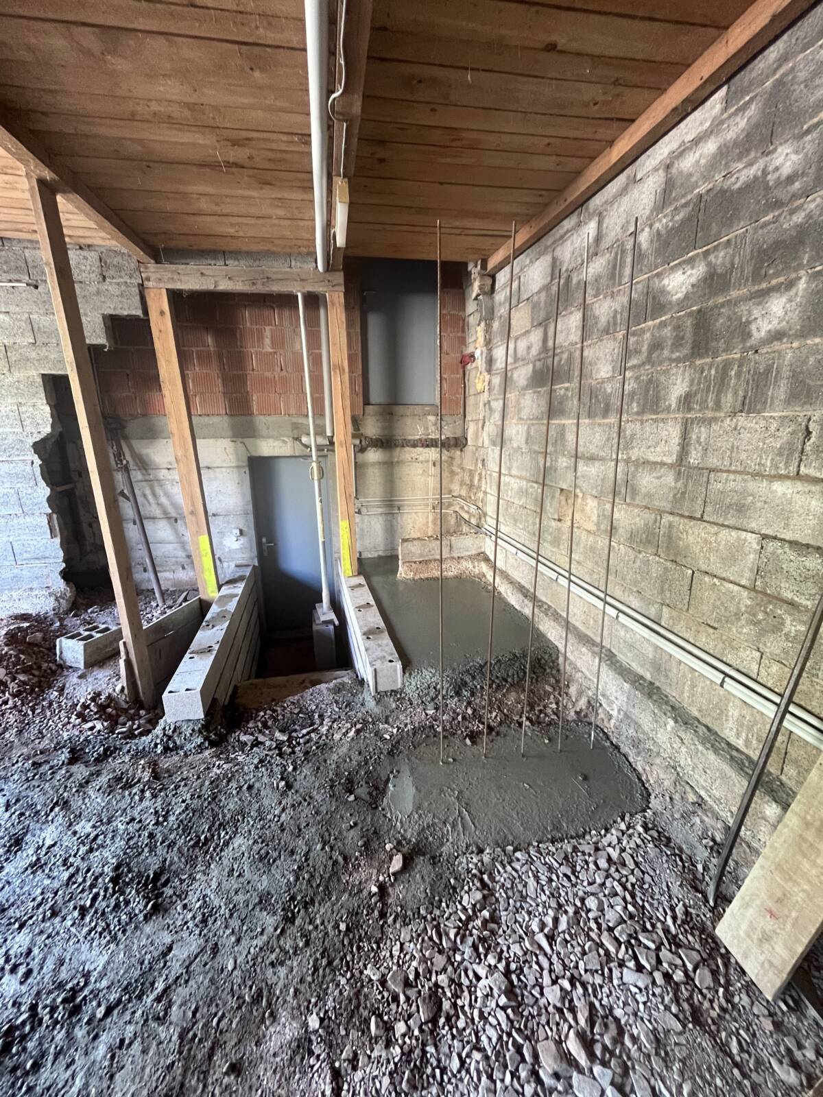 Chantier Lutzelhouse : Démolition / maçonnerie / escalier / mul aglo / terrassement et dallage dalle béton Brumath 0