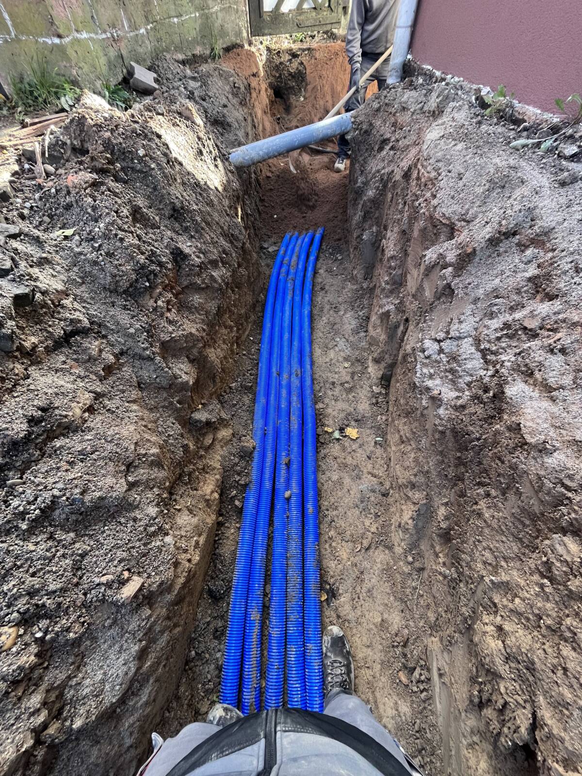 Mise en place d&#8217;un regard compteur d&#8217;eau pour 5 logements à Niedernai : Terrassement / regard / PE eau potable / gaine fourreau tpc / grillage avertisseur Erstein 2